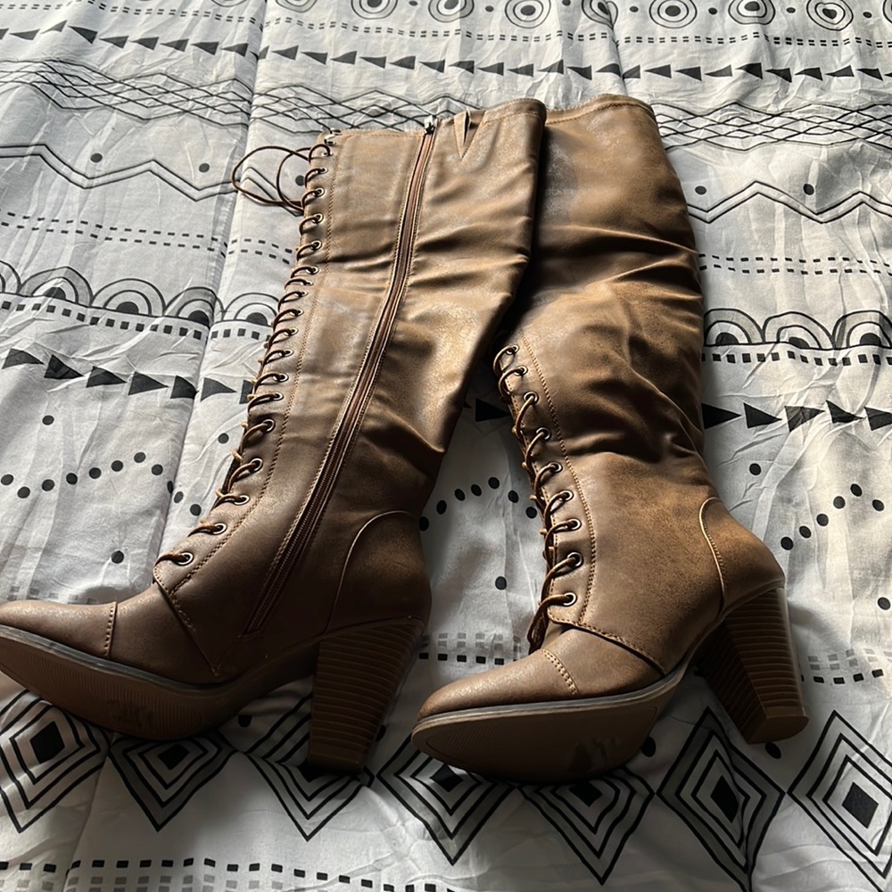 NWOT Tan/Brown Over the Knee Boots Size 8